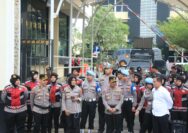 Polda Sumbar Bertindak Tegas Namun Humanis Dapam Pembubaran Aksi Di Polda Sumbar