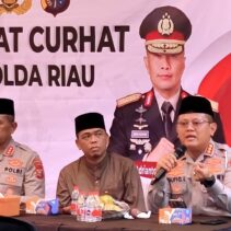 Polda Riau Jawab Harapan Masyarakat dalam Kegiatan Jumat Curhat di Taman Rekreasi Alam Mayang
