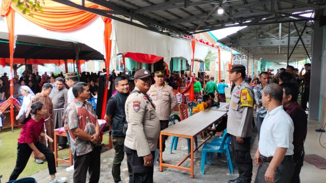 Ribuan Jemaat Hadiri Paskah dan Misa Flobamora, Polsek Tualang Pastikan Ibadah Berjalan Aman