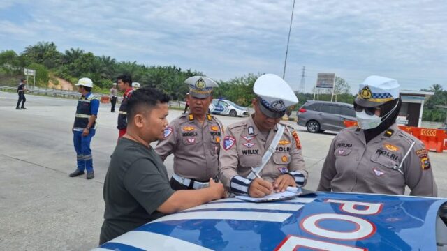 Sebanyak Delapan Kendaraan Ditindak Dalam Operasi Batas Kecepatan di Tol Pekanbaru- Dumai