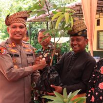 Kunjungan Kerja Kapolres Siak ke Polsek Sungai Apit: Penguatan Tugas, Penghijauan, dan Sinergitas Lintas Sektor