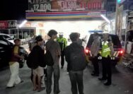 POLSEK KANDIS GELAR PATROLI KRYD DAN BLUE LIGHT, CIPTAKAN SITUASI KAMTIBMAS YANG KONDUSIF