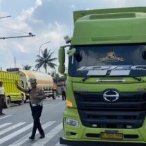 Ditlantas Polda Riau Tilang Puluhan Kendaraan Odol dan Temukan SIM Palsu