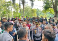 Kapolres Dharmasraya Pimpin Pengamanan Aksi Damai Warga Durian dan Koto Baru ke PT. BRM