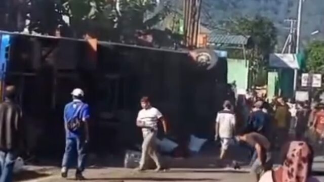 12 Orang Meninggal 22 Lain nya Luka-Luka Kecalakaan Bus ALS Padang Panjang