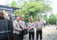 Kapolda Sumbar Serahkan Hewan Qurban untuk Polres Kepulauan Mentawai