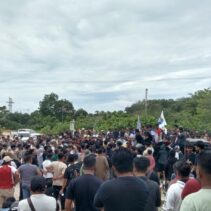 Ribuan Pemuda Kecamatan Minas bersama Mahasiswa dan para Buruh Pekerja Lokal Demo PHR "Penuhi Tuntutan Pekerja Lokal"