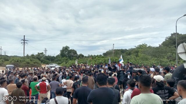 Ribuan Pemuda Kecamatan Minas bersama Mahasiswa dan para Buruh Pekerja Lokal Demo PHR "Penuhi Tuntutan Pekerja Lokal"