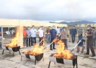 Polda Sumbar Musnahkan Barang Bukti Ganja 15,9 Kilogram di Mapolda Sumbar