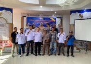 Maksimalkan program dan kepengurusan, Karang Taruna kec. Marpoyan damai laksanakan rapat pleno.