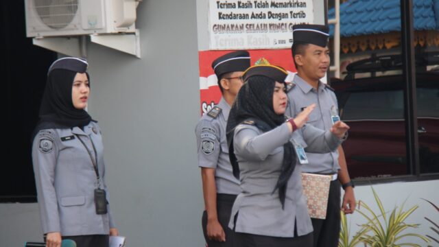 Apel Pagi, Pemimpin Apel Himbau Untuk Tetap Semangat Dalam Bertugas