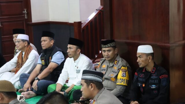 Kapolda Sumbar Ajak Warga Padang Panjang Makmurkan Masjid Lewat Gerakan Subuh Berjamaah