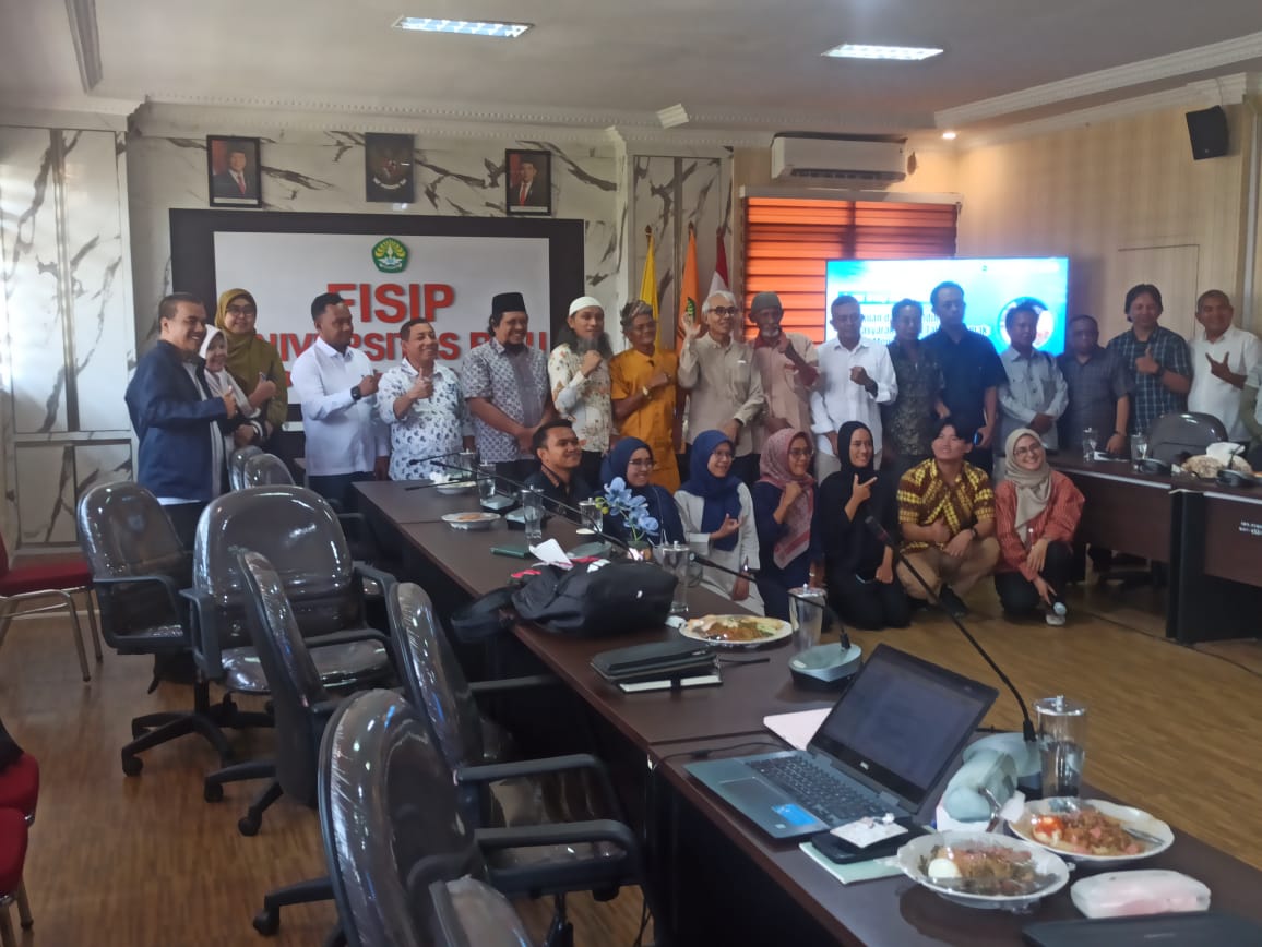 Rusdi Bromi : Suku Talang Mamak Antara Kepunahan Identitas dan Harapan Pengakuan