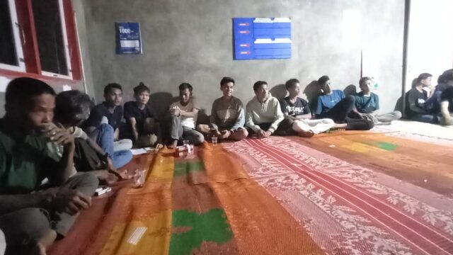 Rancang Agenda Meriahkan HUT ke-80 RI Puluhan Pemuda Dusun Pematang Jao Bukit Gombak Adakan Rapat