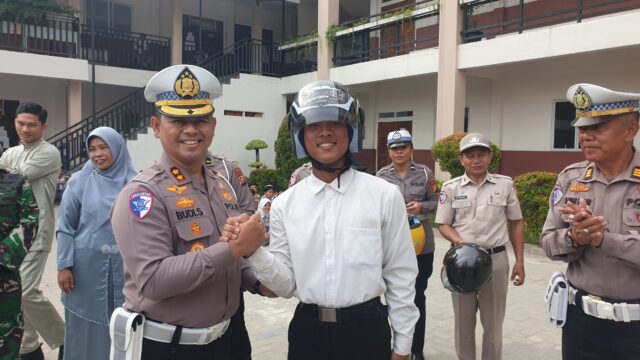 Ditlantas Polda Riau Tanamkan Budaya Tertib dan Cinta Lingkungan Lewat Police Goes To School