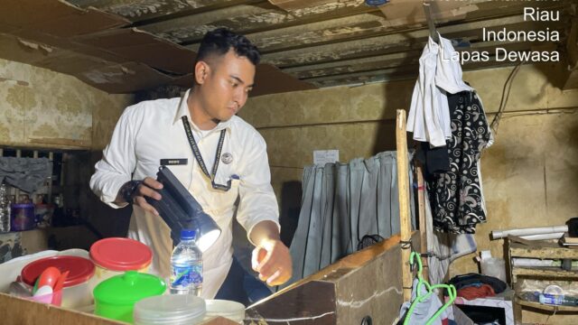 Perkuat Upaya Pemberantasan Narkoba dan Alat Komunikasi Ilegal, Lapas Pekanbaru Tingkatkan Intensitas Razia Kamar Hunian Warga Binaan