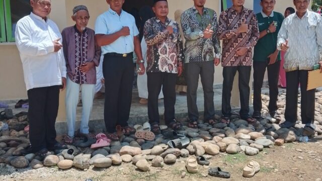 Warga Desa Pongkai Sambut Hangat Penyerahan Rumah Tahfidz dari Kades Supratman kepada BPD dan Guru Pengajar