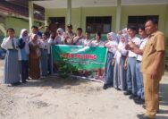 Bhabinkamtibmas Tanam Pohon Bersama Siswa SMA Negeri 3, Wujudkan Sekolah Hijau