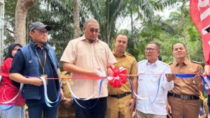 Bentuk Kolaborasi Pamkab Sijunjung bersama Wakil Ketua Komisi VI DPR RI Andre Rosiade, Nagari Silongo Lubuk Tarok Bebas Blank Spot