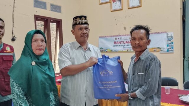 Camat Karya Penggawa Hadiri Penyerahan Bantuan Beras Untuk Korban Banjir Pekon Laay dalam Rangka HUT PMI ke-80 Camat Karya Penggawa Hadiri Penyerahan Bantuan Beras Untuk Korban Banjir Pekon Laay dalam Rangka HUT PMI ke-80