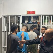 Respon Cepat Terhadap Aduan Masyarakat, Lapas Pekanbaru Langsung Gelar Razia Kamar Hunian Warga Binaan