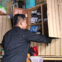 Lapas Kelas IIA Pekanbaru Lakukan Razia Rutin, Pastikan Lingkungan Pemasyarakatan Bebas dari Barang Terlarang