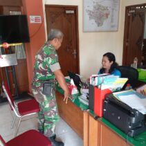 Aptitude Data Teritorial, Babinsa Kratonan Datangi Kelurahan Untuk Puldatater