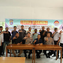 Kapolres Kuantan Singingi Coffee Morning Bersama Rekan Media, serta Tanam Bibit Pohon.