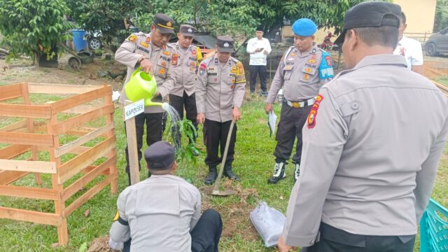 Polres Kuansing Gelar Jumat Curhat di Dua Polsek, Perkuat Kedekatan Polri dan Masyarakat