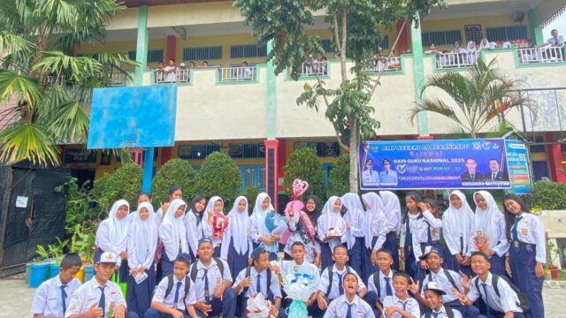 Semarak Hari Guru di Kelas 8.4 SMPN 29 Pekanbaru