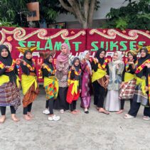 Peringati hari guru. SDN 143 Pekanbaru Adakan Kolaborasi Seni Antara Siswa.