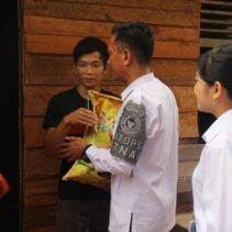 Sentuhan Kasih dari Balik Jeruji: Lapas Kelas IIA Pekanbaru Gelar Bakti Sosial Jelang Natal