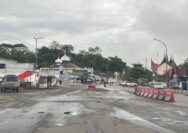 Jalan M Yamin Muaro Berlubang, Ancam Keselamatan Pengguna Jalan