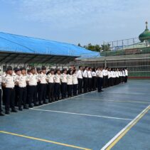 Awali Tahun dengan Semangat Baru, Kalapas Yuniarto Pimpin Apel Perdana di Lapas Pekanbaru