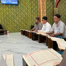 Bangun Akhlak dan Ketakwaan, Warga Binaan Lapas Kelas IIA Pekanbaru Ikuti Pengajian Rutin