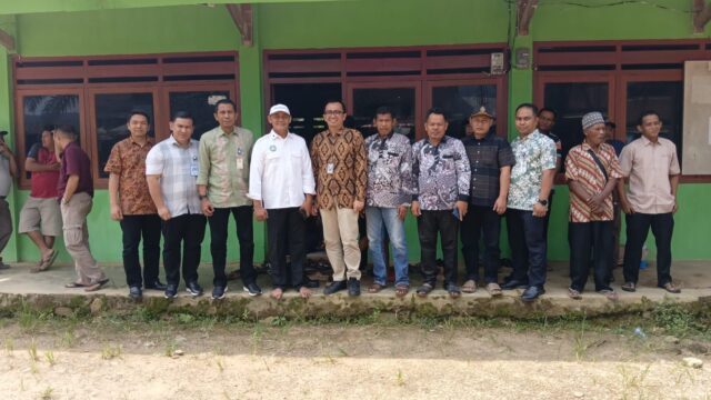 Penyerahan Sertifikat Lahan Usaha II KUD Makarti Tama Berlangsung di Jorong Kamang Makmur