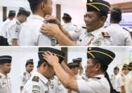 Penyematan Tanda Kenaikan Pangkat Pegawai, Wujud Apresiasi atas Dedikasi dan Kinerja