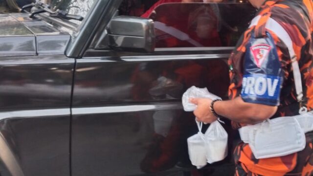 KOTI MPC PEMUDA PANCASILA Kota PEKANBARU Melalui Unit Provost Bagikan Takjil di Sidomulyo