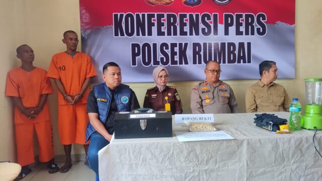 Kapolsek Rumbai Perkuat Perang Melawan Narkoba, Musnahkan 1.856 Butir Pil Ekstasi dalam Operasi Anti Narkoba Terbesar
