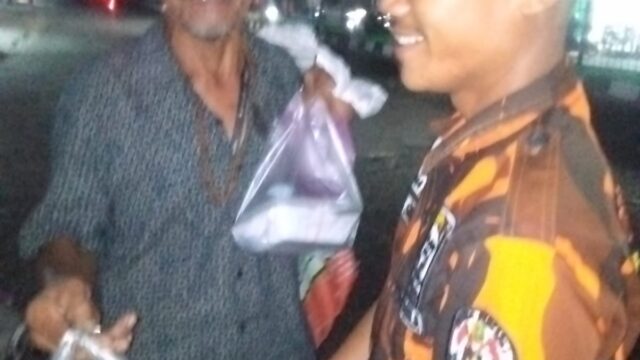 KOTI MPC Pemuda Pancasila kota Pekanbaru Gelar Sahur On The Road, Berbagi dengan Masyarakat
