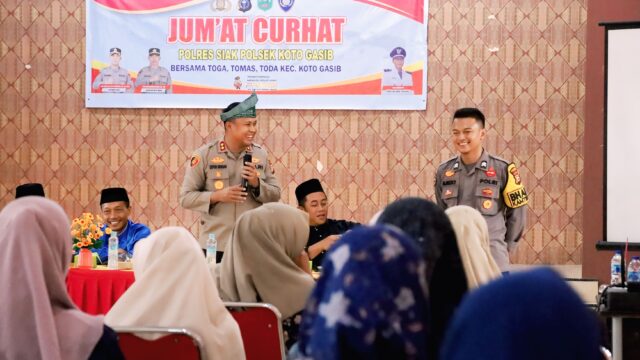 Tingkatkan Kamtibmas dan Kelestarian Lingkungan, Kapolres Siak Gelar "Jumat Curhat" dan Penanaman Pohon di Tasik Seminai