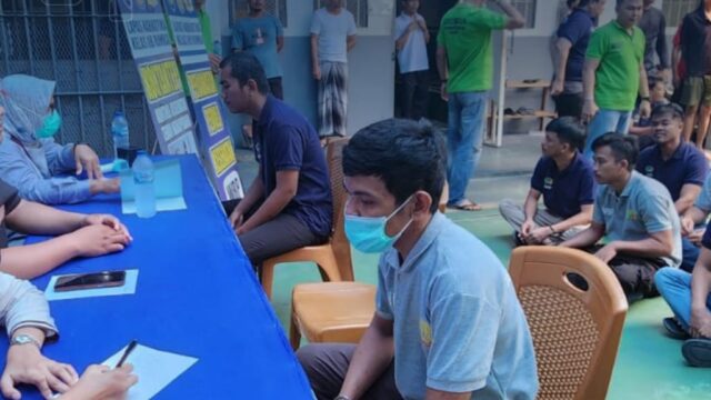 Sebagai Wujud Nyata Pemenuhan Hak Pelayanan Kesehatan Bagi Warga Binaan Pemasyarakatan (WBP), Jajaran Sub Seksi Keperawatan Lapas Narkotika Kelas IIB Rumbai Kembali Menggelar Kegiatan KONTANTEPI (Kontrol Kesehatan Temui Narapidana)