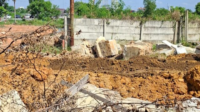 Penertiban Melebar Hingga 1,5 Km Tanpa Plang Proyek, Sengketa Tanah DMJ di Bawah Jembatan Siak IV Kian Memanas