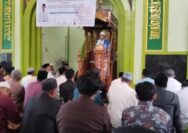 Ratusan Jamaah Khusyuk Dengar Khutbah Sarwan Kelana tentang Teladan Ibrahim dan Peduli Sosial