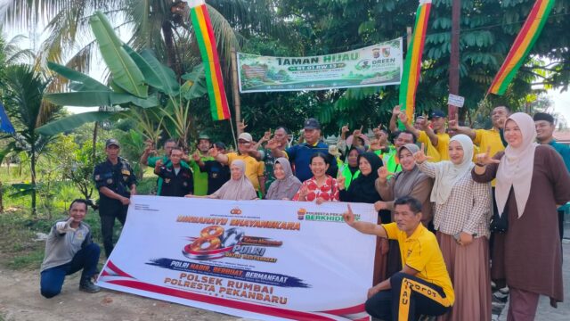 GOTONG ROYONG GREEN POLICING RT 01/RW 13 BERLANGSUNG SUKSES, PERKUAT SINERGI MASYARAKAT BERSAMA PEMERINTAH, POLRI DAN TNI